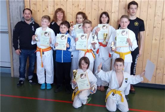 Erfolgreicher Nachwuchs: Judokas der TSG Balingen schnappen sich in Oberndorf vier Pokale