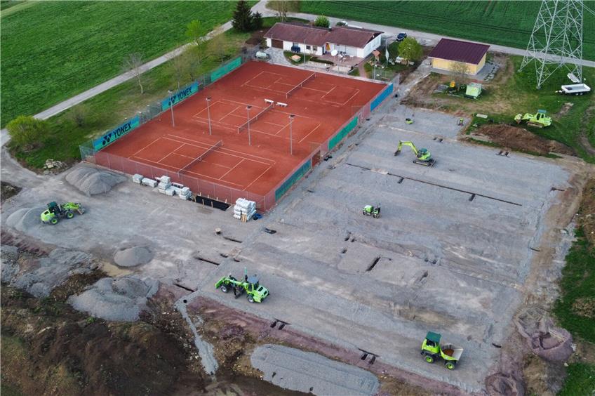 Lieferschwierigkeiten und Wetter: Erweiterung der Ostdorfer Tennisanlage ist in Verzug