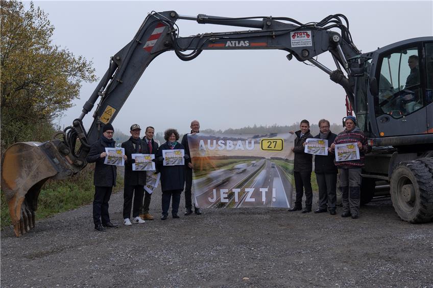 Vierspuriger Ausbau der B27: Denkfabrik Zollernalb setzt symbolischen Spatenstich bei Bodelshausen