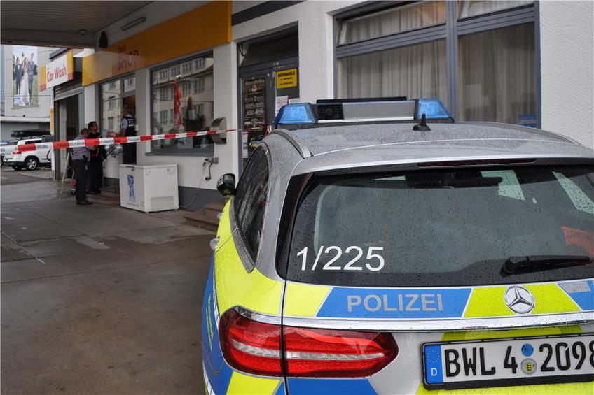 Überfall auf Geislinger Shell-Tankstelle: Vorläufiger Freispruch für Jugendlichen