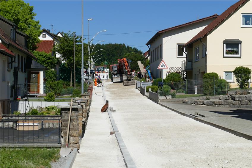 Die Bauarbeiten in der Heinrich-Cless-Straße in Bitz liegen voll im Zeitplan