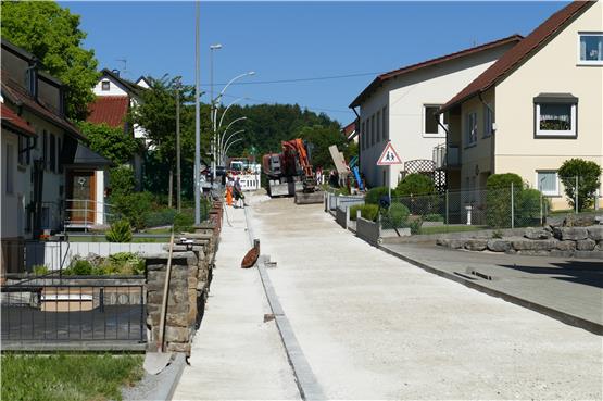Die Bauarbeiten in der Heinrich-Cless-Straße in Bitz liegen voll im Zeitplan