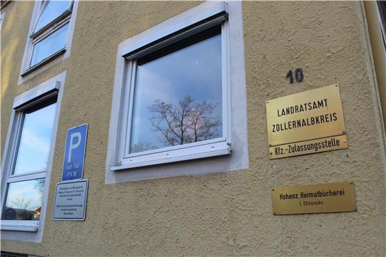 Mögliche Schließung der Hechinger Zulassungsstelle: Kreistagsausschuss berät doch öffentlich