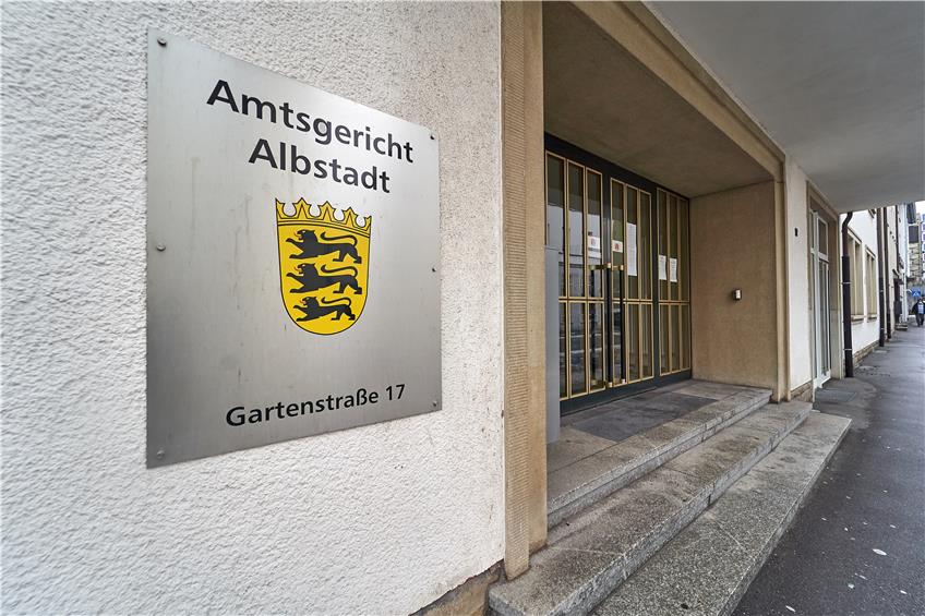 Geldstrafe für 58-Jährige: Verurteilte half, erotische Massagen in Straßberg anzubieten