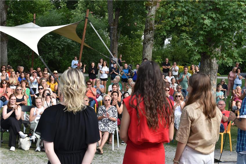 Poetry-Slam auf der Balinger Gartenschau: Sechs Künstlerinnen zeigen ihr Können
