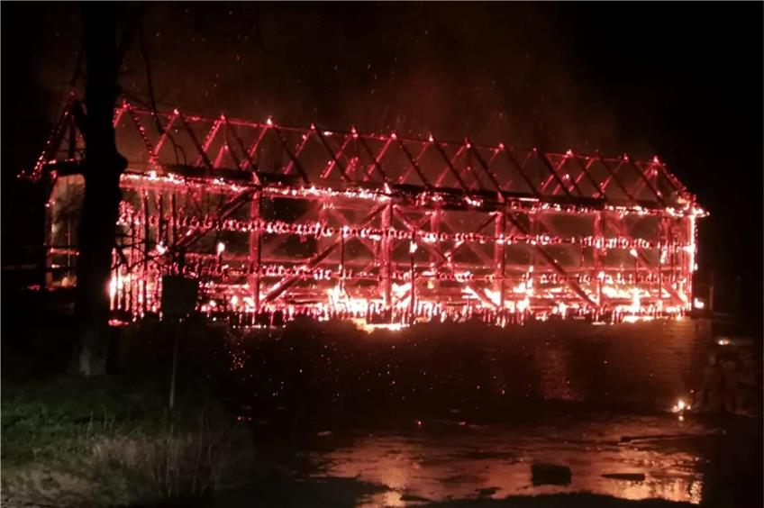 Kein Ermittlungserfolg: Brand der Rottweiler Schindelbrücke wird ungelöst zu den Akten gelegt