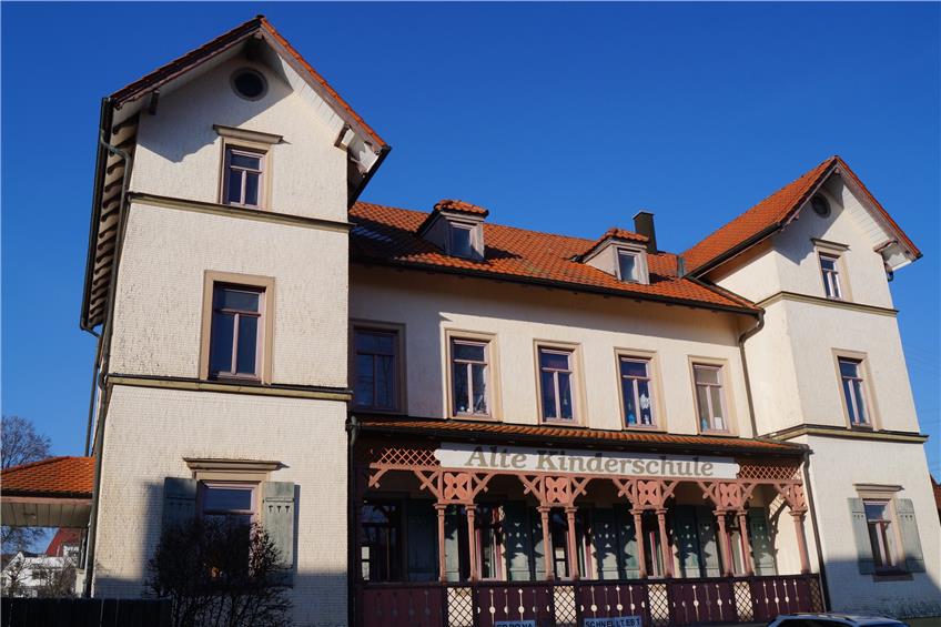 Mehrere Interessenten für Schömbergs Alte Kinderschule – Palmbühlkirche wird umfassend saniert
