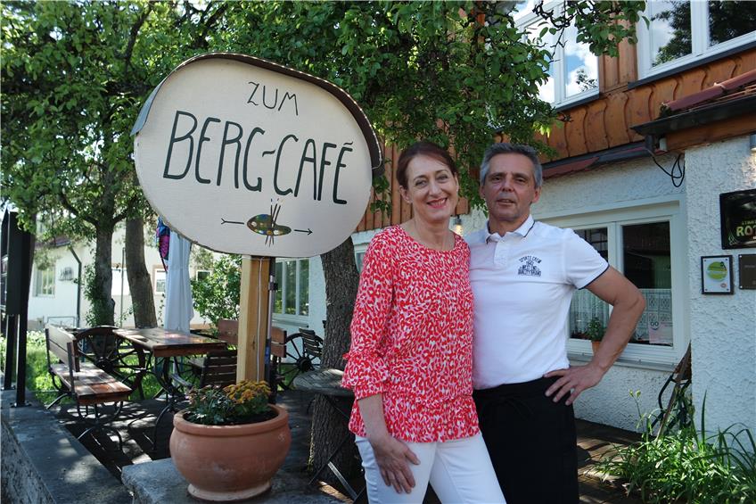 Nach der Schließung wieder geöffnet: Im Bergcafé in Burgfelden kehrt neues Leben ein