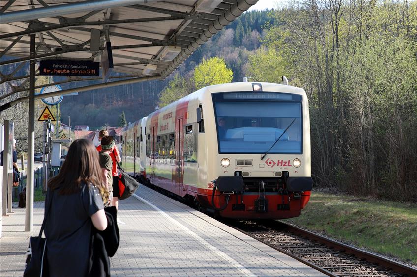 Schnell und umsteigefrei von der Zollernalb nach Stuttgart: Nicht vor dem Start von S21