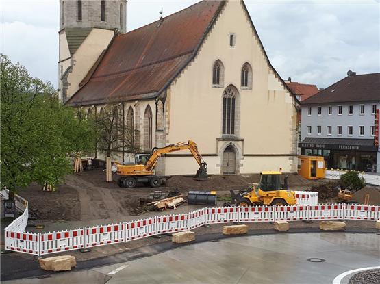 Bauarbeiten am Kirchplatz laufen