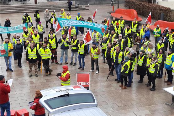 Warnstreik im öffentlichen Dienst: Verdi mobilisiert in Albstadt und Balingen 350 Angestellte