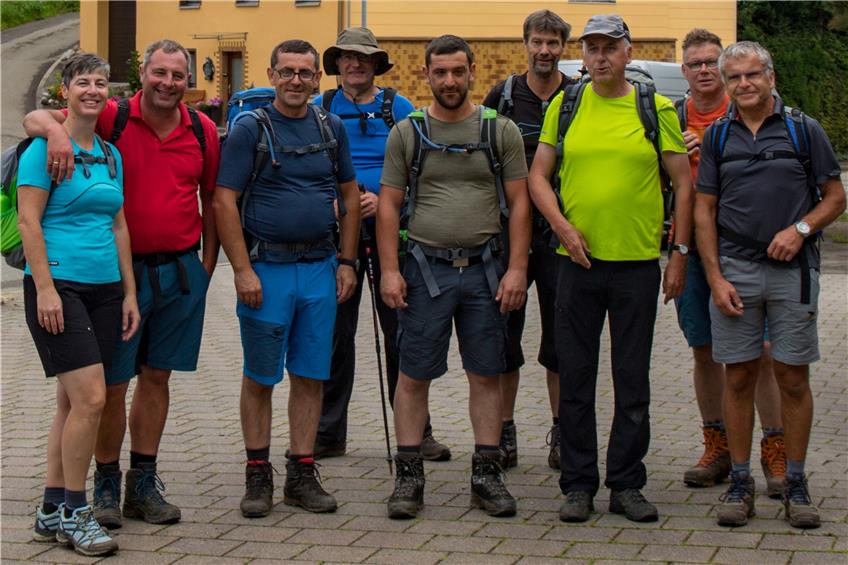 Wenn Wandern zur Herausforderung wird: Dautmerger bewältigen 54 Kilometer in zwei Tagen