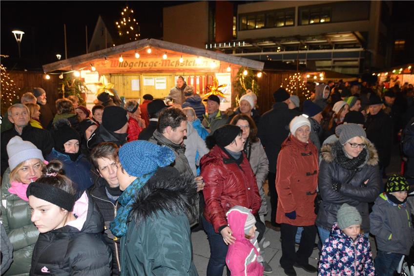 Der Meßstetter Weihnachtsmarkt lockt im Jubiläumsjahr des 30-Jährigen mit über 40 Marktständen
