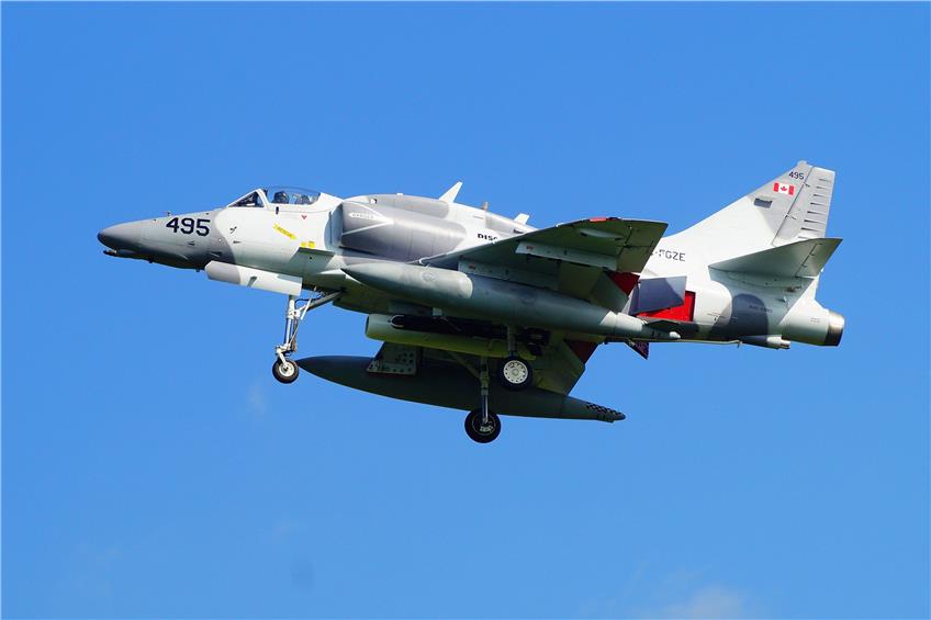 Luft-Boden-Übungen der Bundeswehr: „Skyhawk“ kreist über dem Truppenübungsplatz Heuberg