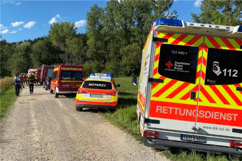 Zwei Verletzte bei schwerem Unfall auf einem Feldweg nahe der B 27 bei Schömberg