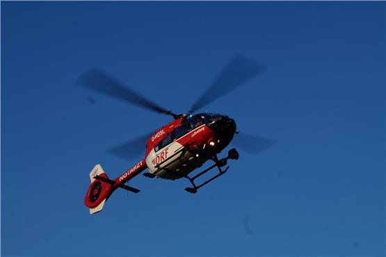Motorradfahrer bei in Tieringen schwer verletzt: Hubschrauber bringt 21-Jährigen in Klinik