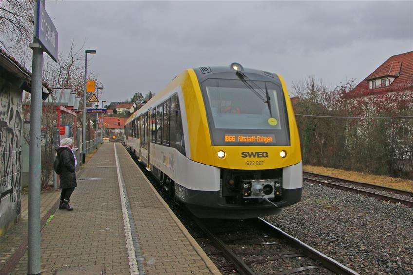 Neue Lint-Triebwagen: Laut quietschende Bremsen am Engstlatter Bahnhof stören Anwohner