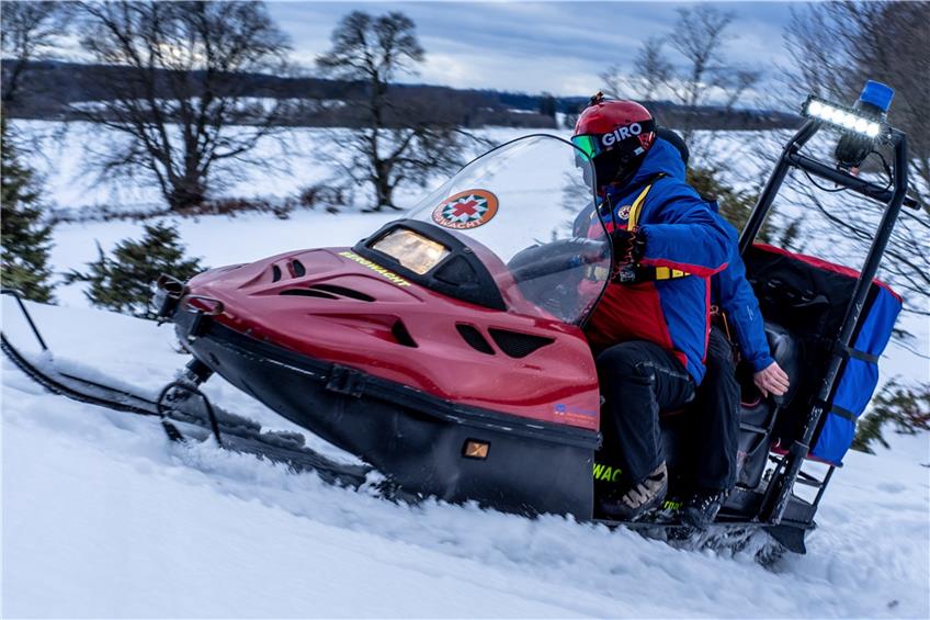 Wanderer stürzt auf Rückweg vom Zeller Horn: Bergwacht mit Schneemobil im Einsatz