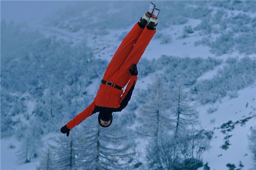 Immer wieder Improvisation: Skikunstspringerin Emma Weiß trotzt Wind und Wetter