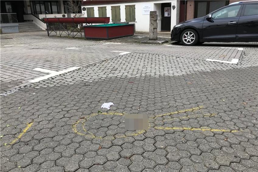Offenbar Gewalttat in Ebingen: Kripo ermittelt auf Parkplatz des Gemeindehauses Spitalhof