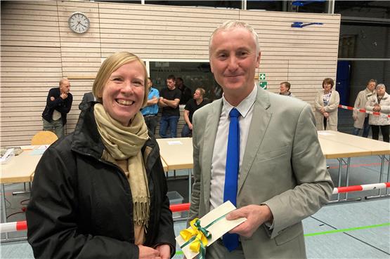 Bürgermeisterwahl in Schwenningen: Ewald Hoffmann schafft knapp die absolute Mehrheit