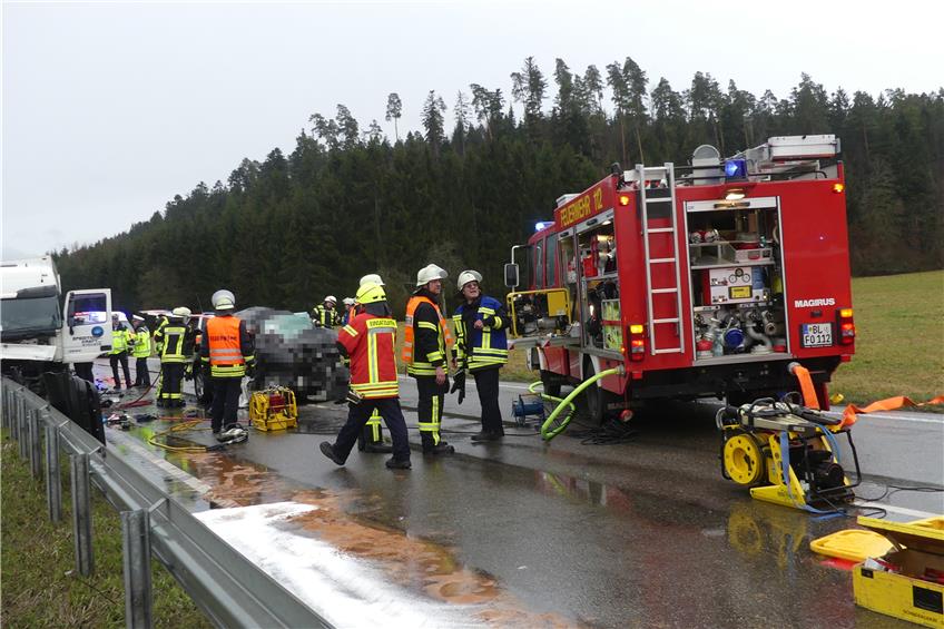 34-jähriger Autofahrer stirbt bei Unfall zwischen Owingen und Balingen