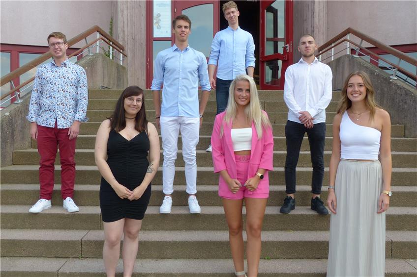 Freie Waldorfschule Frommern: Zwei Abiturienten dürfen sich über die Traumnote 1,0 freuen 