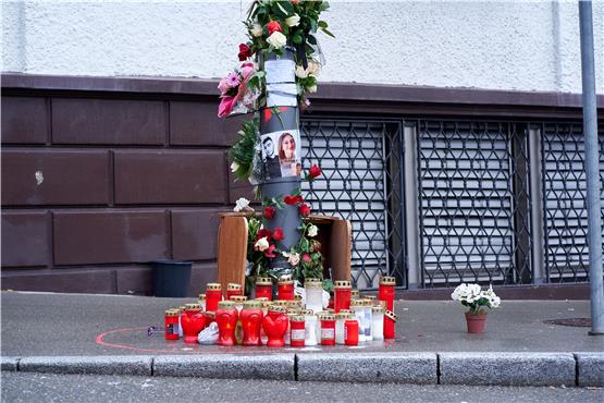 Trauer nach doppelter Bluttat in Ebingen: Viele Fragen noch offen