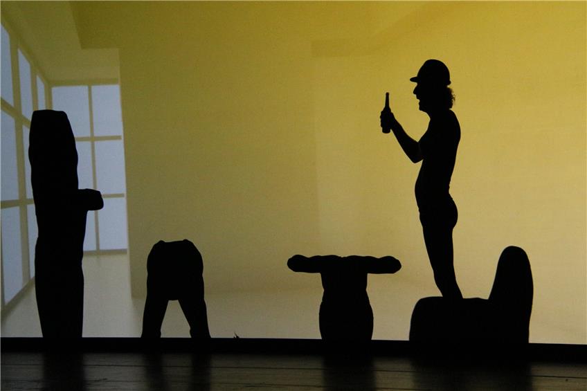 Kunterbunte Schattenspiele werden in Balingen in höchster Präzision neu interpretiert