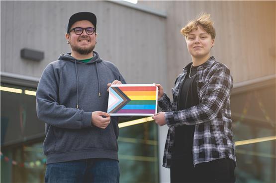 Dieses Duo will das erste Queer-Café im Zollernalbkreis auf die Beine stellen