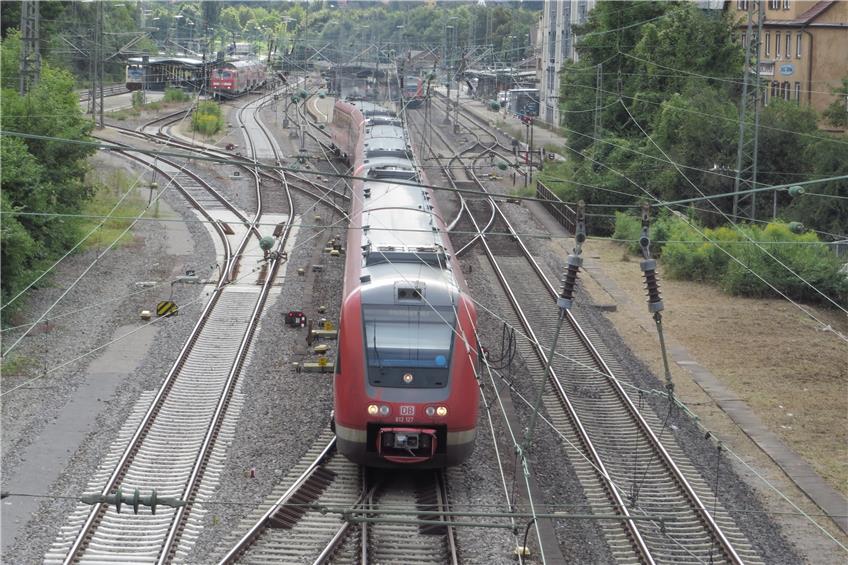 Warum der Zollernalbkreis einen Millionenbetrag für ein Gleis bei Stuttgart mittragen soll