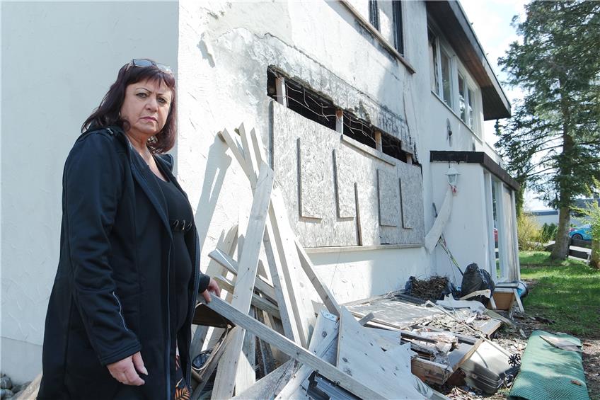 Nach der Explosion 2016 in Tailfingen: Helene Eisele steht vor einem Scherbenhaufen