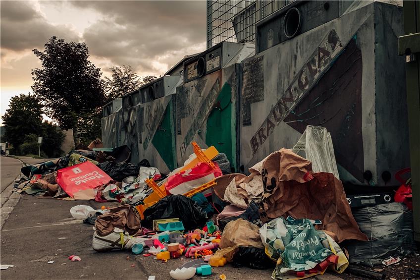 Entsetzen über wilde Müllentsorgung: Wird Containerstandort in Ebingen dicht gemacht?