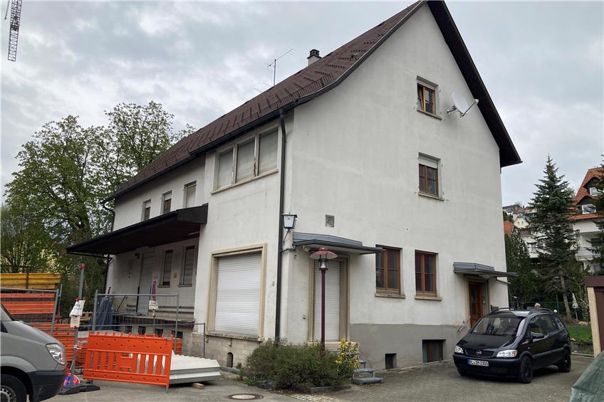 Abbruch am Markt: Gebäude der alten Brauerei in Tailfingen weicht Garagen
