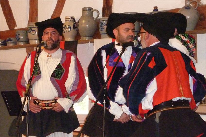 Musikanten aus Sardinien und Schwaben gestalten in Dürrwangen einen abwechslungsreichen Abend