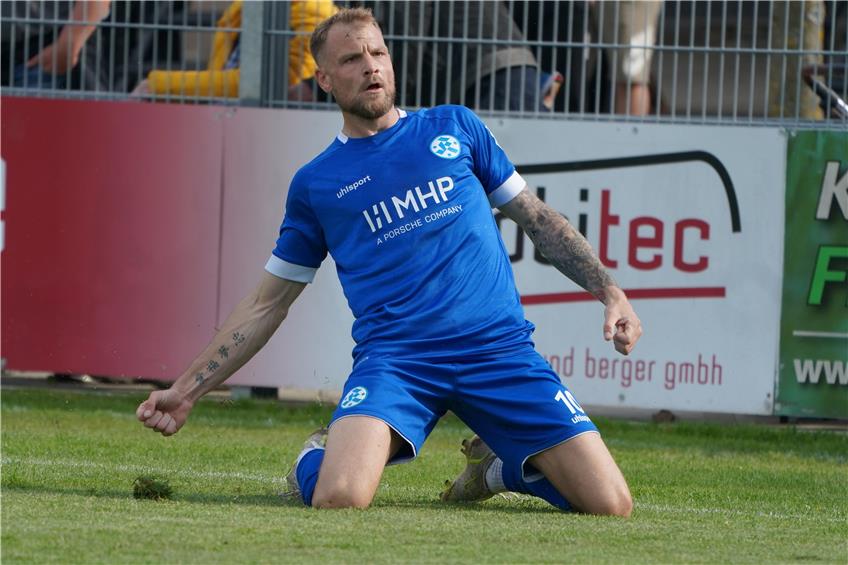 Leitwolf der Blauen: Kevin Dicklhuber will mit den Kickers zurück in die Regionalliga