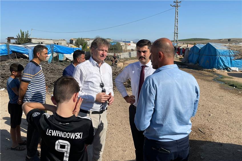 Landrat Günther-Martin Pauli besucht Flüchtlingscamps in türkisch-syrischer Grenzregion