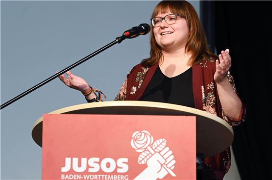 Lara Herter aus Albstadt in den Bundesvorstand der Jusos gewählt