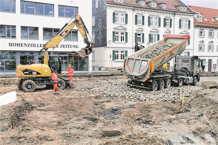 Anwohner in Sorge: Das Baustellen-Gerüttel am Hechinger Obertorplatz sorgt für Mauer-Risse