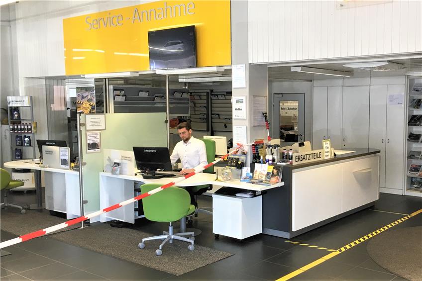 Ebinger Autohaus Link und Korn sperrt Verkaufsfläche ab – Werkstatt und Service wie gehabt