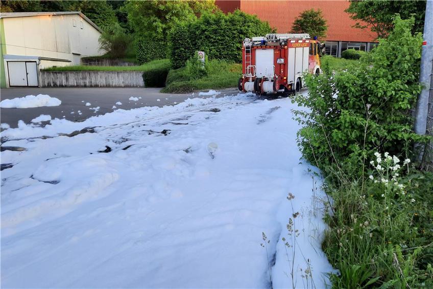 Brand bei Korn Recycling in Ebingen: Geschreddertes Material hat sich entzündet