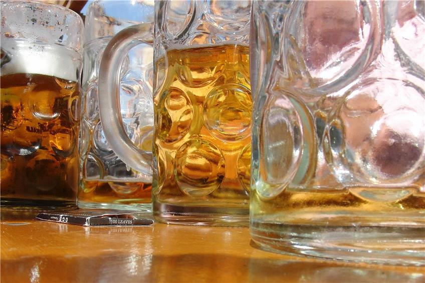 Mehr als 3 Promille Alkohol im Blut: Autofahrer flüchtet in Hechingen vor der Polizei