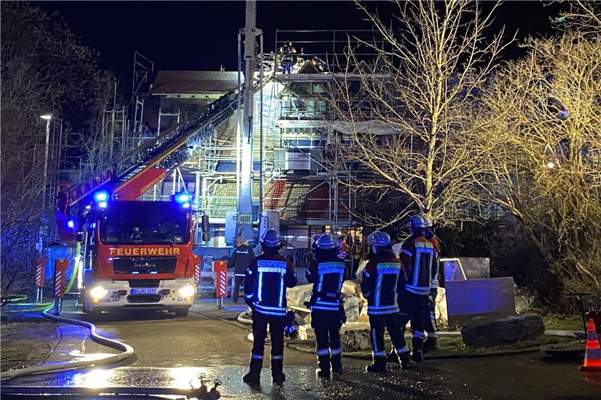 Brand auf Dach in Endingen ist schnell unter Kontrolle – keine Verletzten