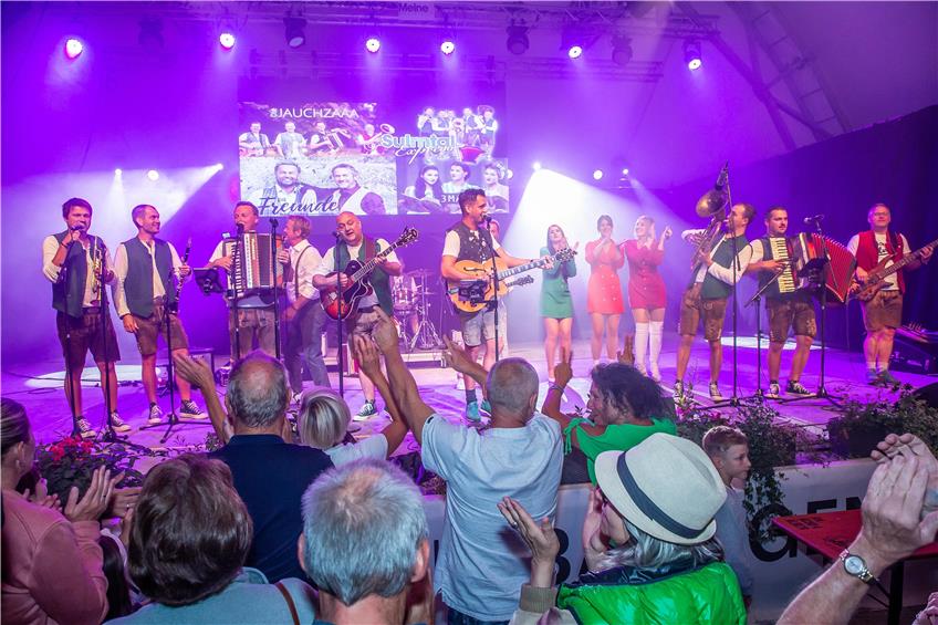 Regionale Schlager- und Volksmusikgrößen feiern in Balingen Sommerparty vom Feinsten