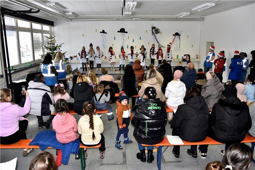 Im Meßstetter Ankunftszentrum Ukraine gibt es gleich zwei Weihnachtsfeste für die Bewohner