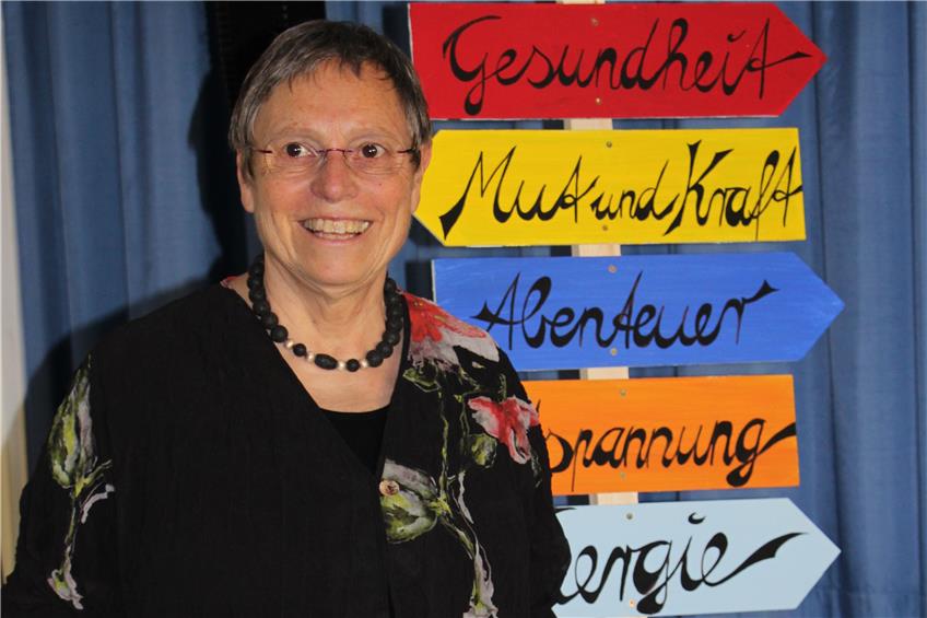 Abschied von Brigitte Schmid-Glowiak: Winterlinger Realschüler überreichen ein Gemälde