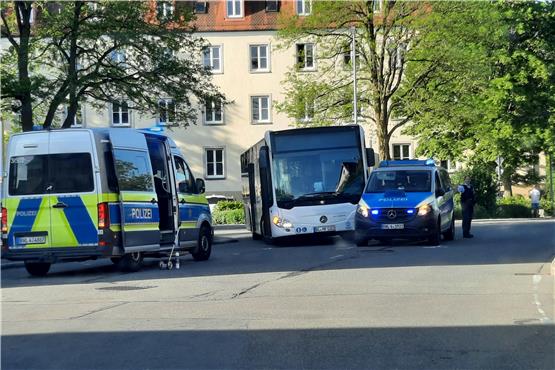 Wenn die Polizei Unfallbeteiligte ist: Linienbus kollidiert in Balingen mit Streifenwagen