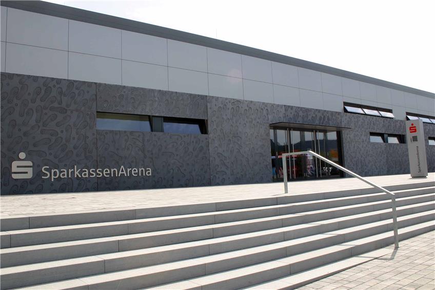 Noch drei Jahre, dann kann ein neuer Sponsor der Balinger Sparkassen-Arena einen Namen geben