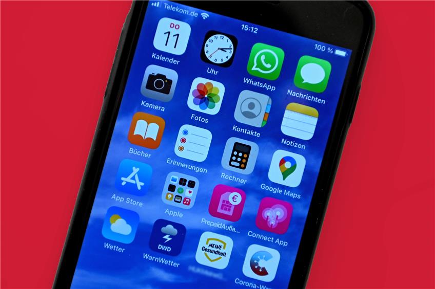 Polizei warnt vor neuer Betrugsmasche: „Smishing“-Gauner wollen Zugriff auf das Smartphone
