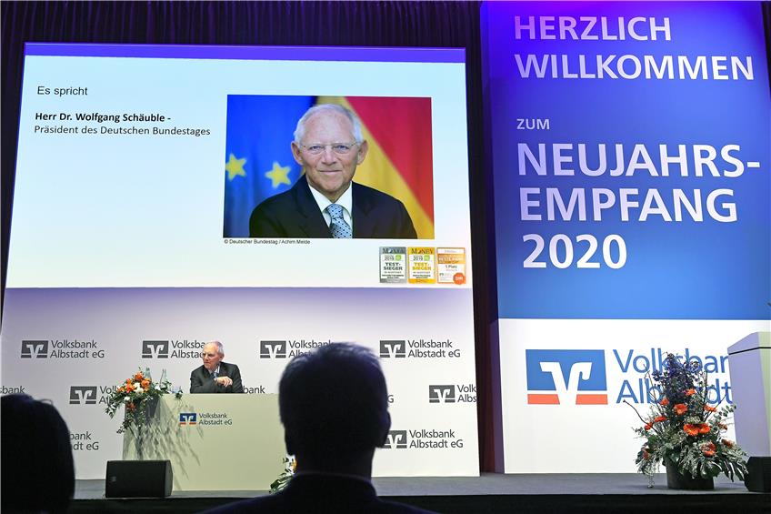 Mit Wolfgang Schäuble geht der berühmte Ruck durch die gute Stube von Stetten a.k.M.